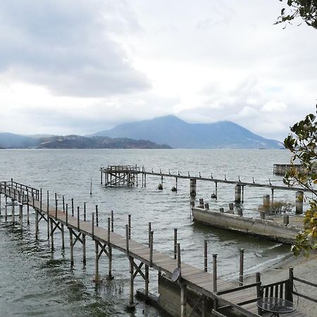 By The Lake Clearlake Exterior photo